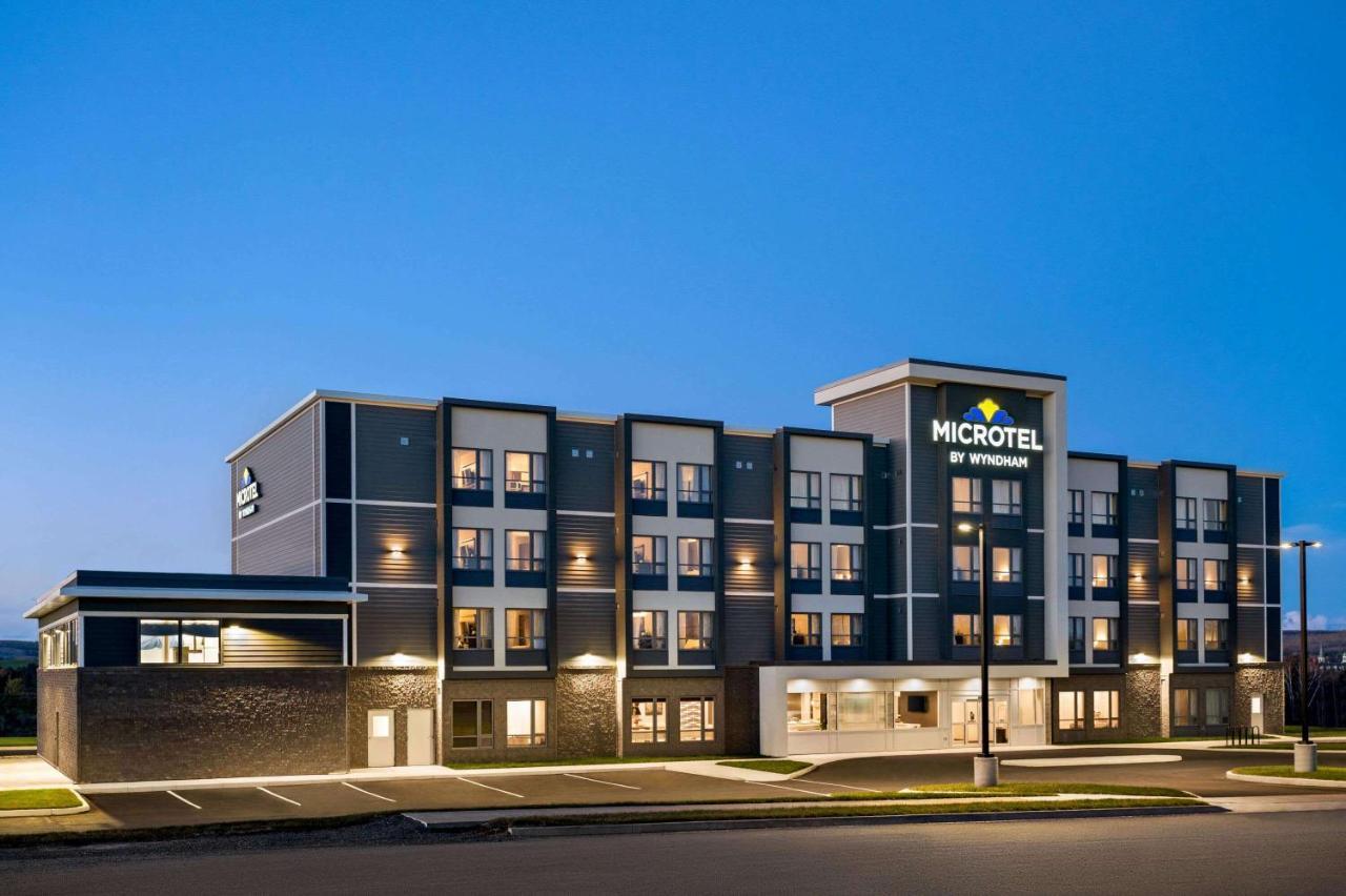 Microtel Inn & Suites By Wyndham Antigonish Exterior foto